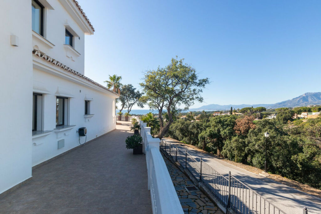 Detached Villa Elviria Málaga - image 39