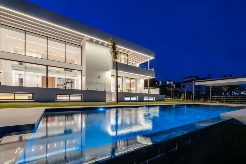 Detached Villa Benahavís Málaga - image 35