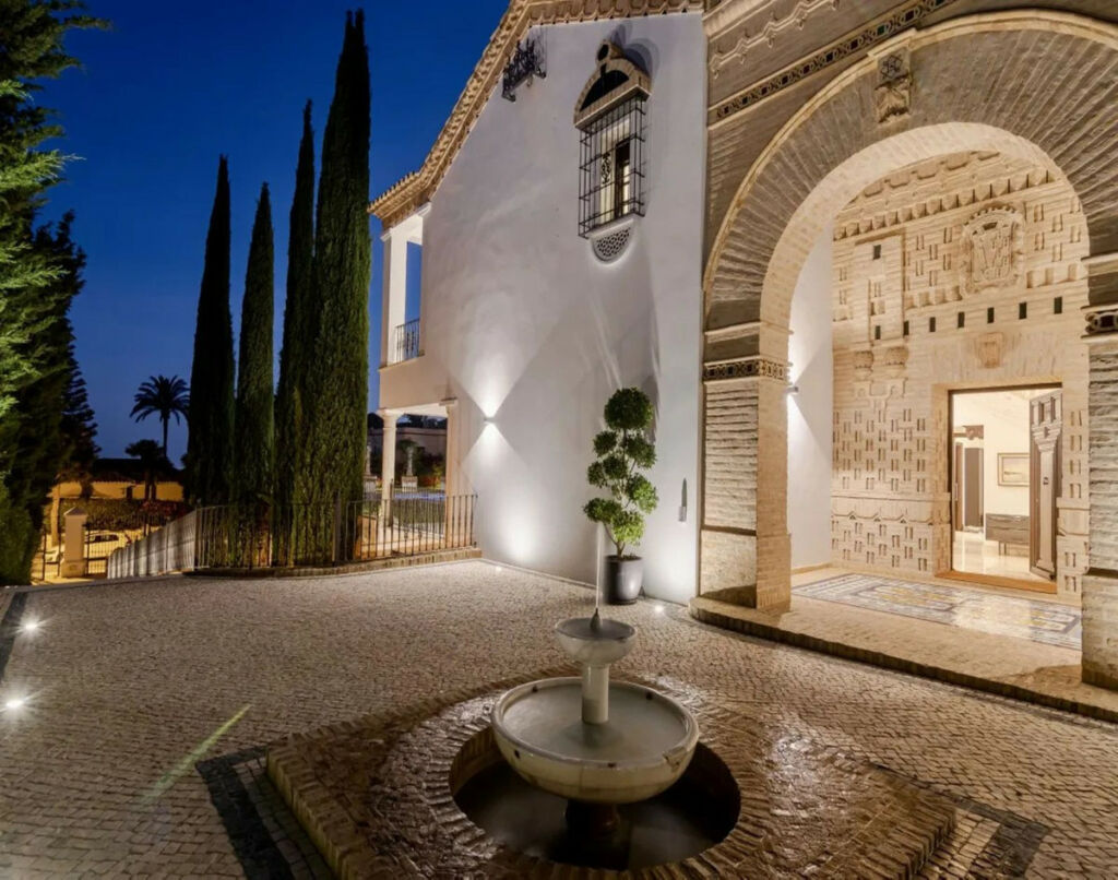 Detached Villa Sierra Blanca Málaga - image 37