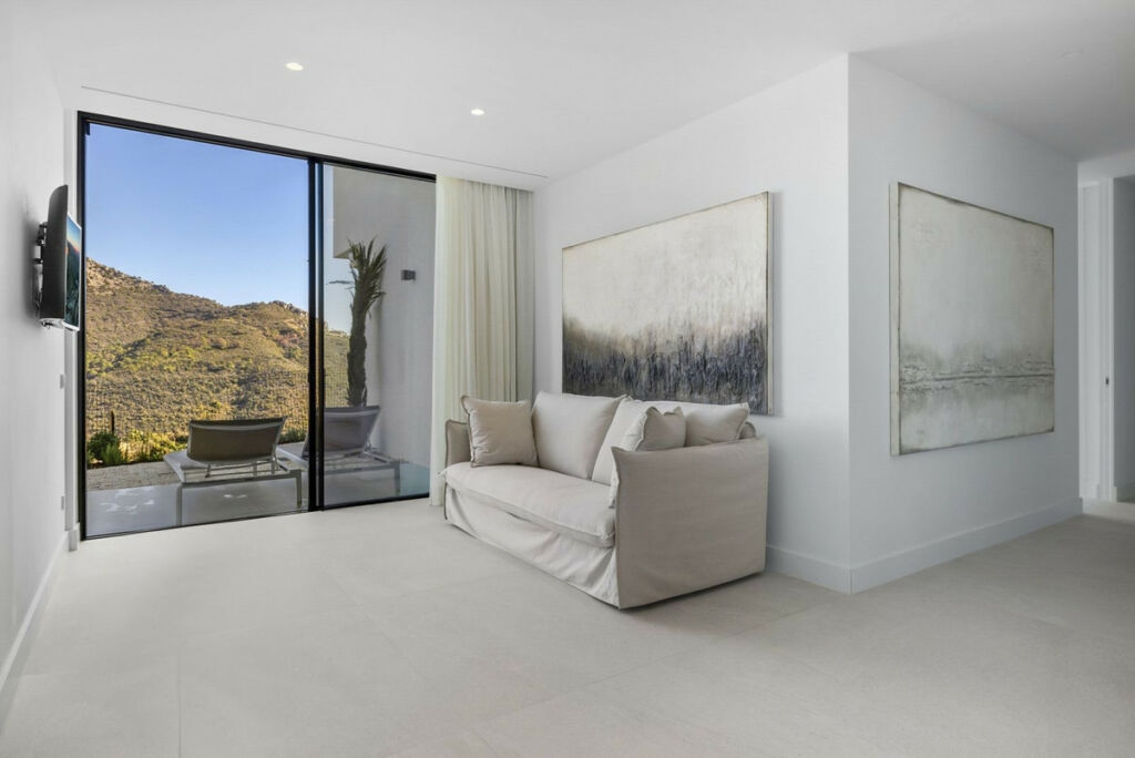 Detached Villa Benahavís Málaga - image 46