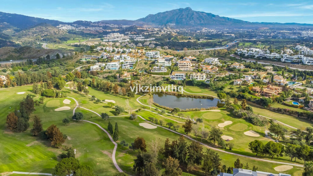 Detached Villa Benahavís Málaga - image 30