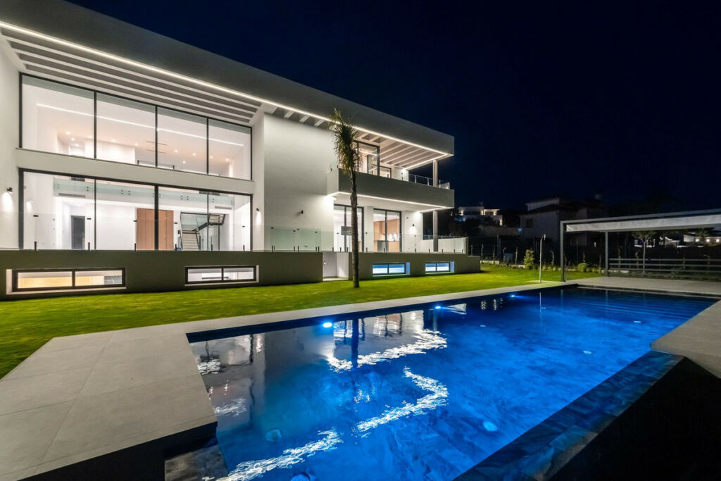 Detached Villa Benahavís Málaga - image 39