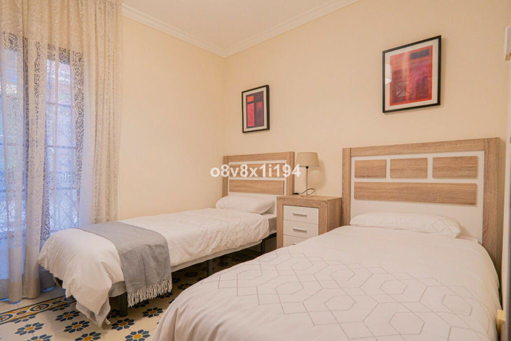 Detached Villa Fuengirola Málaga - image 37