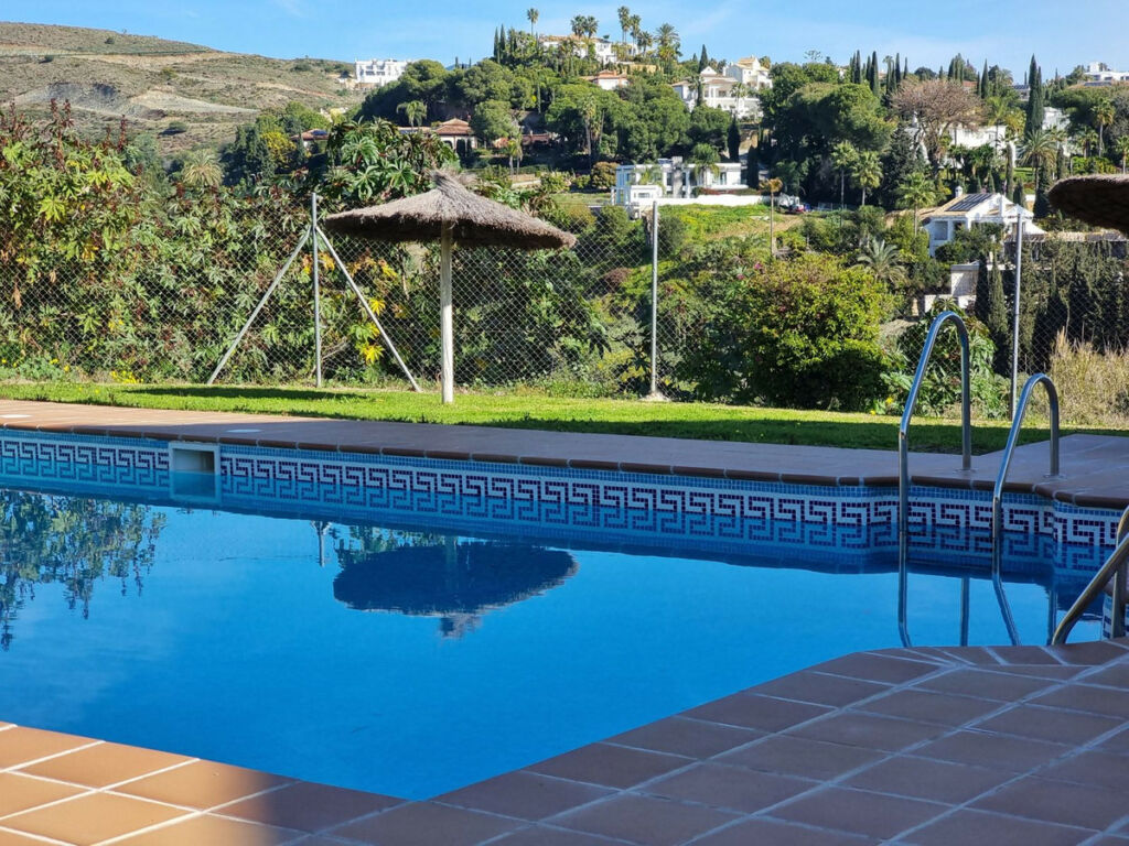 Top Floor Apartment Estepona Málaga - image 38