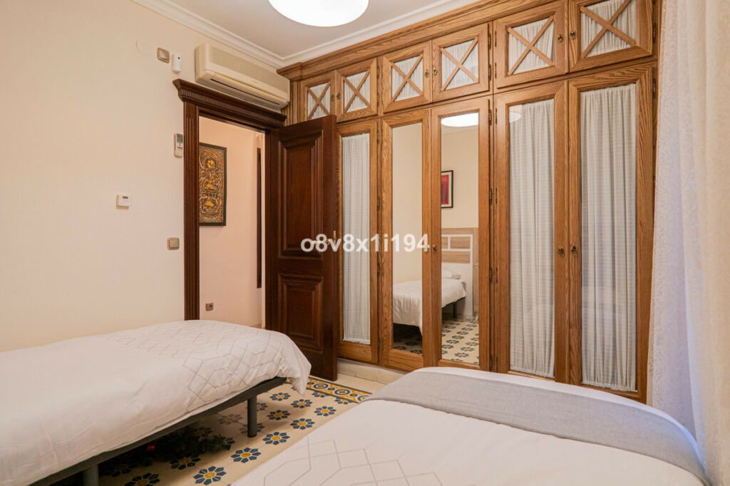 Detached Villa Fuengirola Málaga - image 38