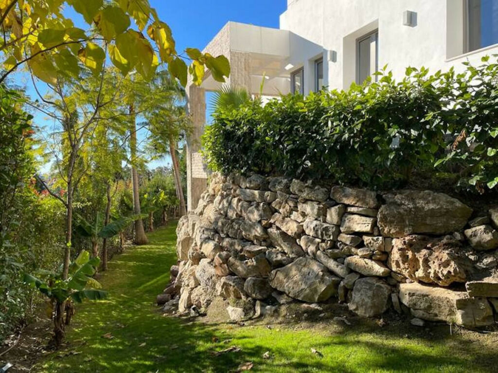 Detached Villa Benahavís Málaga - image 38