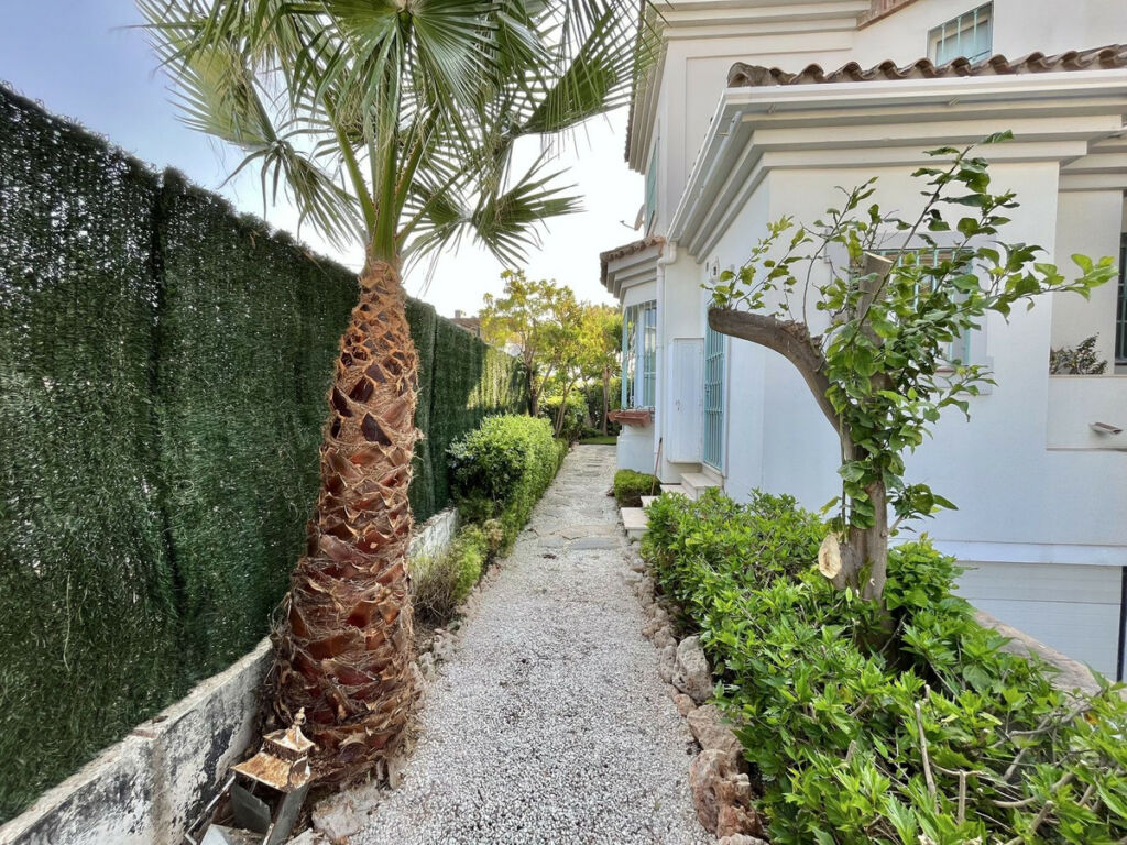 Detached Villa San Pedro de Alcántara Málaga - image 38