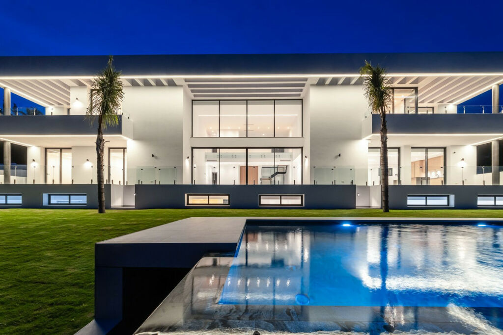 Detached Villa Benahavís Málaga - image 36
