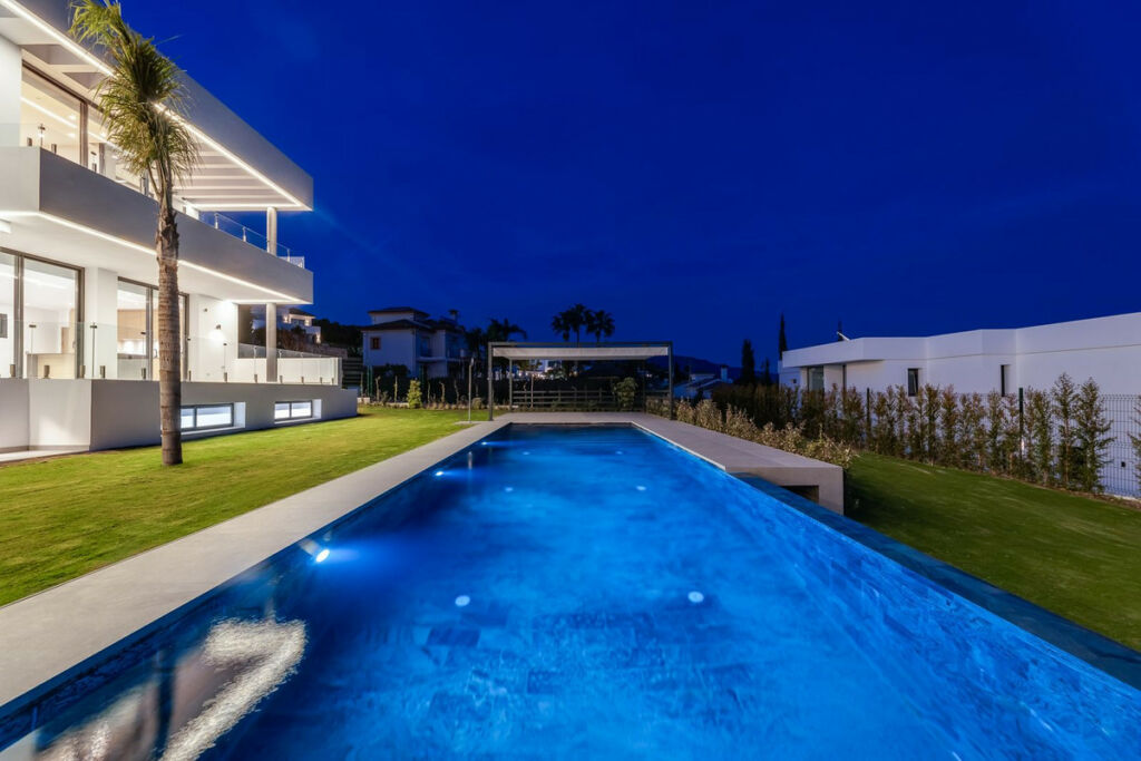 Detached Villa Benahavís Málaga - image 43