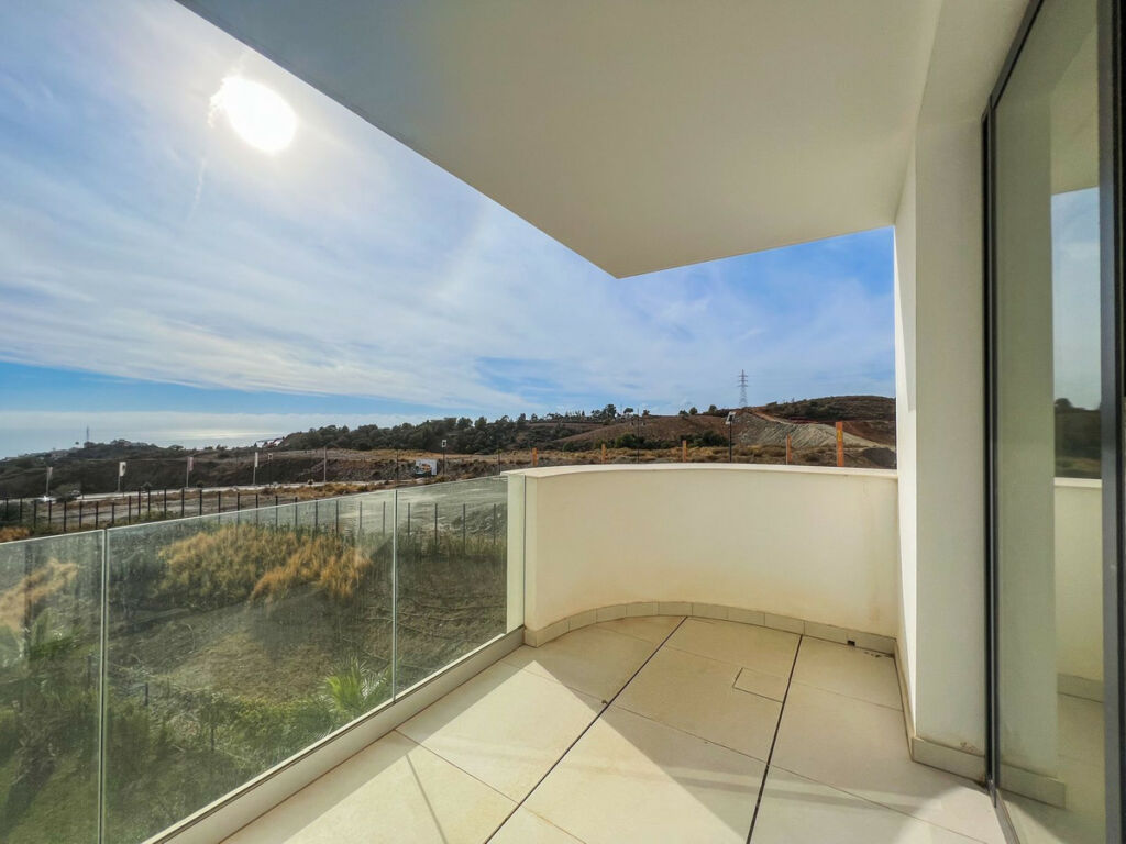 Middle Floor Apartment Higueron Málaga - image 39