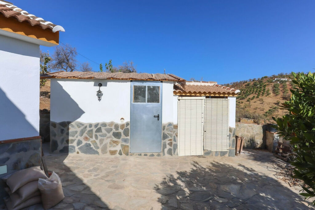 Detached Villa Guaro Málaga - image 39