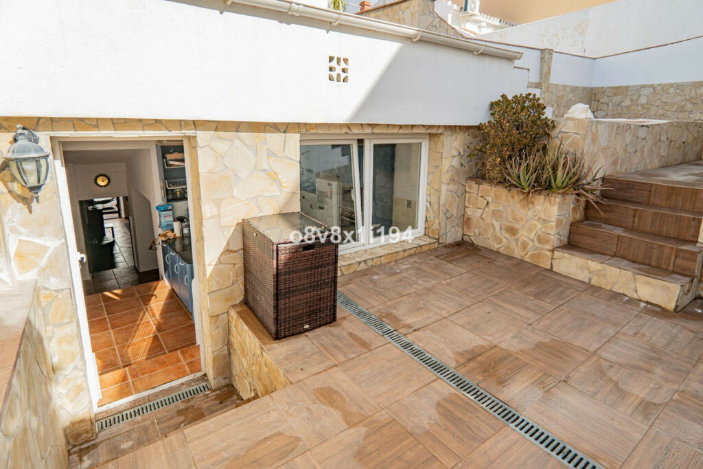 Detached Villa Pizarra Málaga - image 39