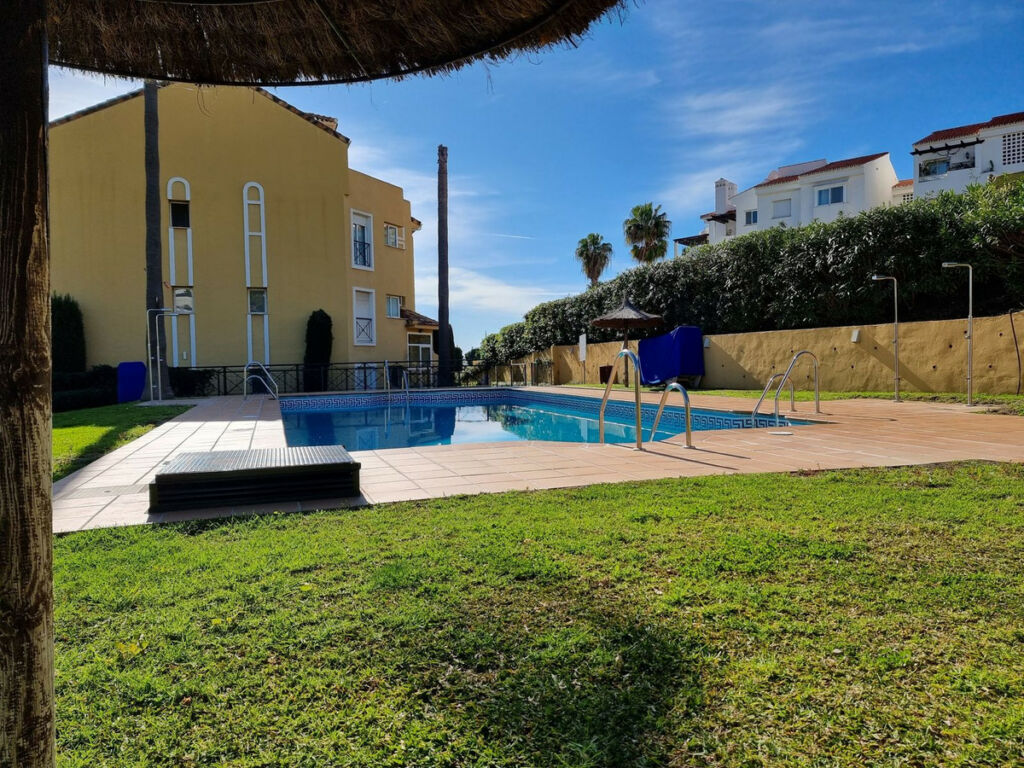 Top Floor Apartment Estepona Málaga - image 39