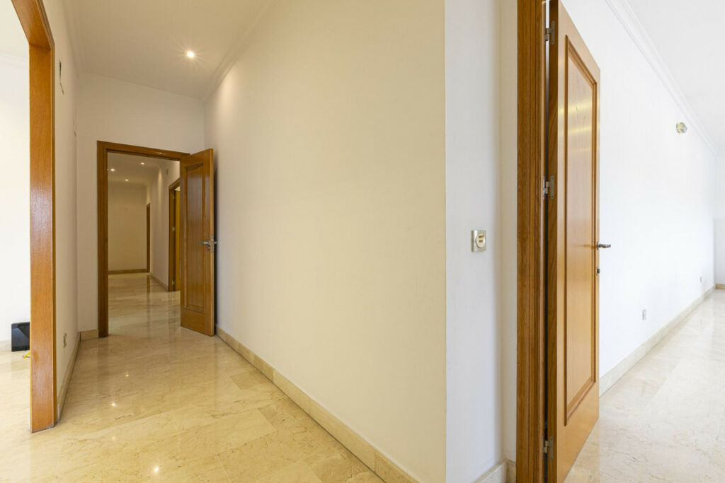 Warehouse Marbella Málaga - image 39