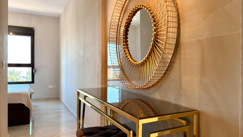 Middle Floor Apartment Benidorm Alicante - image 4