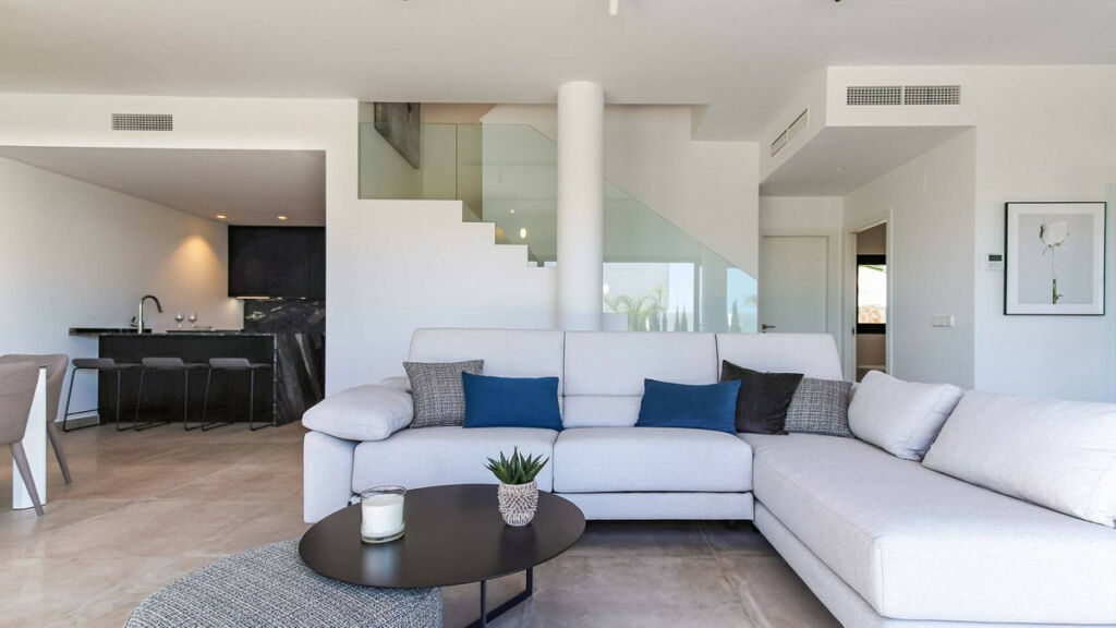 Detached Villa Rojales Alicante - image 4