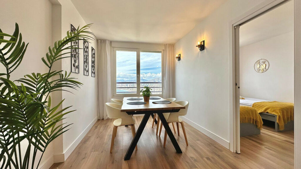 Middle Floor Apartment Benidorm Alicante - image 4