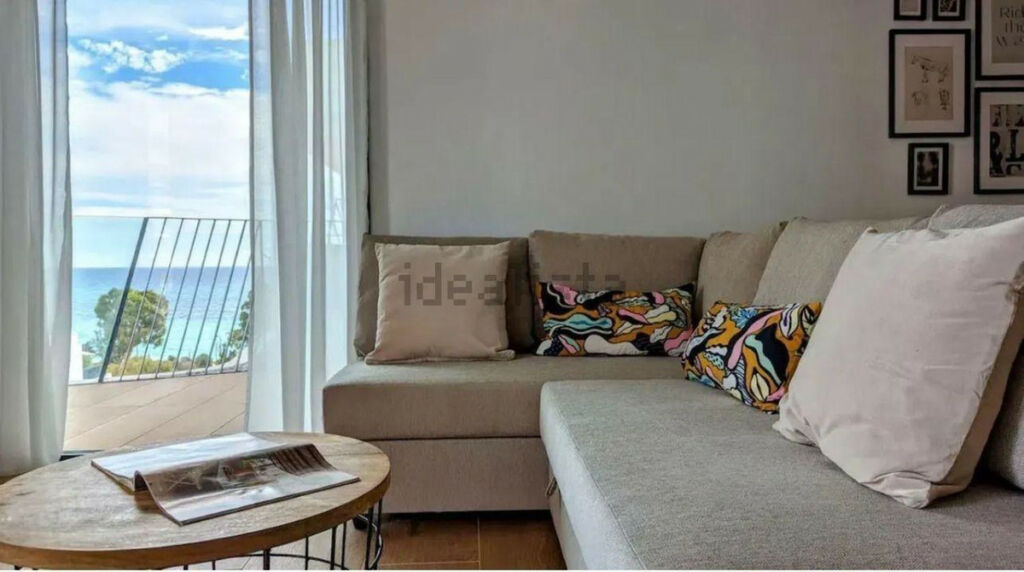 Middle Floor Apartment Villajoyosa Alicante - image 2