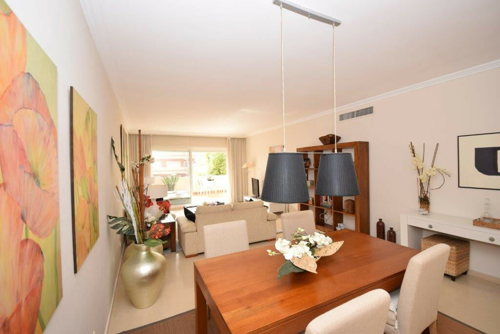 Middle Floor Apartment Puerto Banús Málaga - image 4