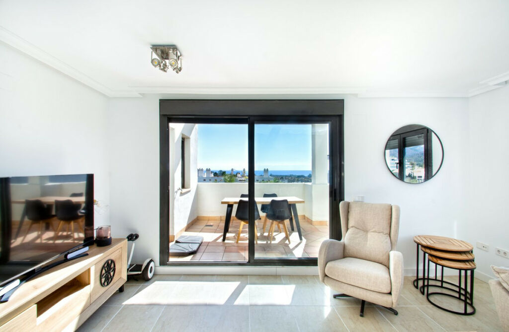 Penthouse Estepona Málaga - image 5