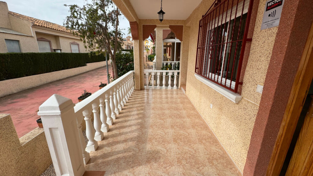 Detached Villa Algorfa Alicante - image 5