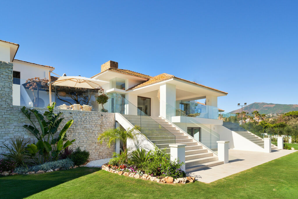 Detached Villa San Pedro de Alcántara Málaga - image 4