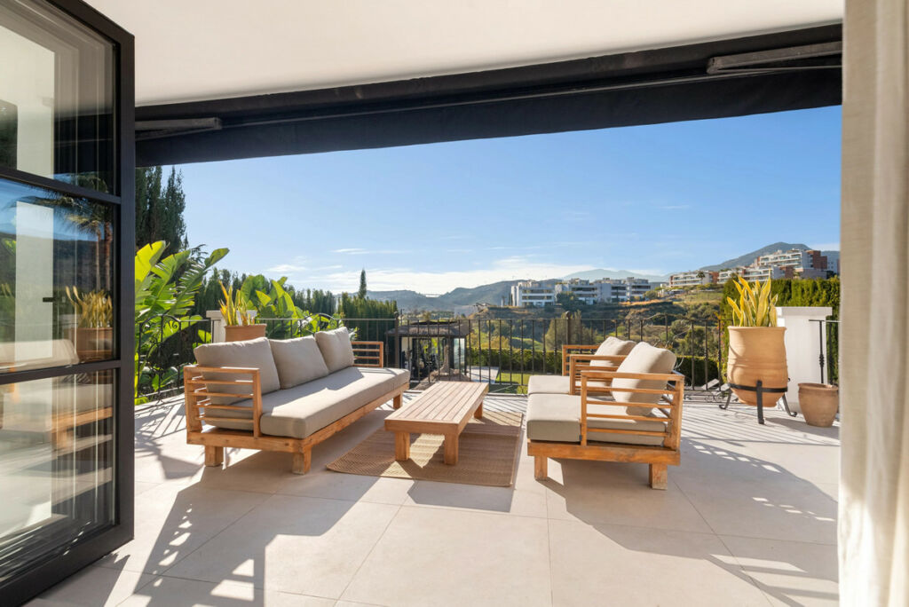 Detached Villa Benahavís Málaga - image 5