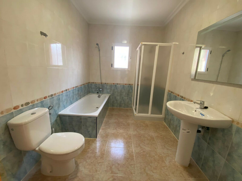 Townhouse Montemar Alicante - image 6