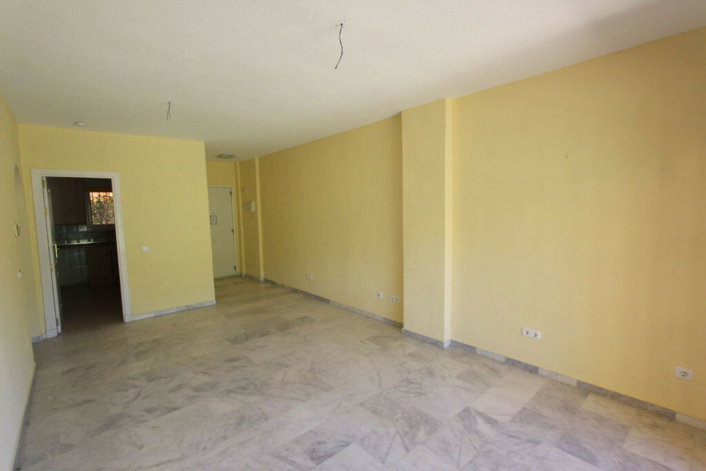 Ground Floor Apartment Manilva Málaga - image 4