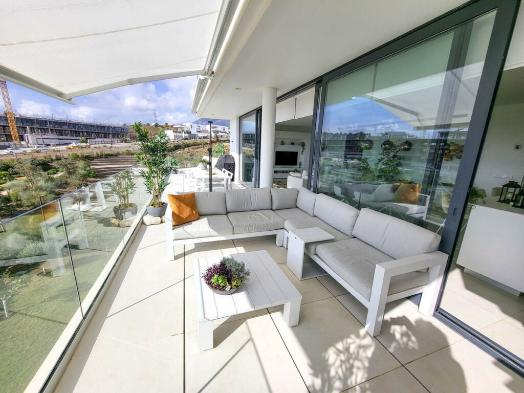 Middle Floor Apartment Fuengirola Málaga - image 4