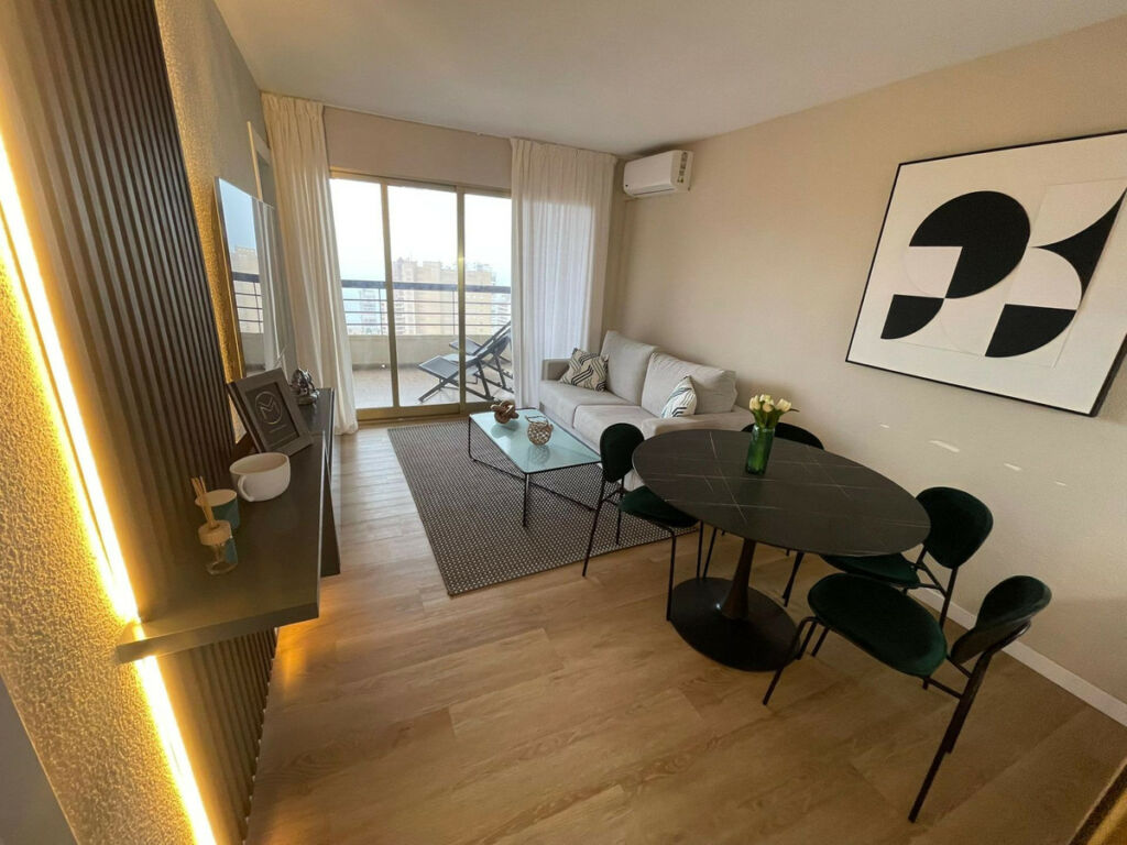 Middle Floor Apartment Benidorm Alicante - image 4