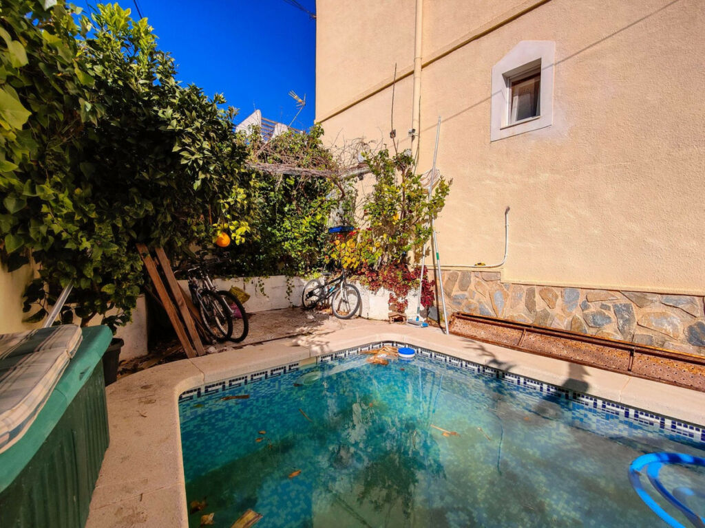 Semi-Detached House San Miguel de Salinas Alicante - image 4