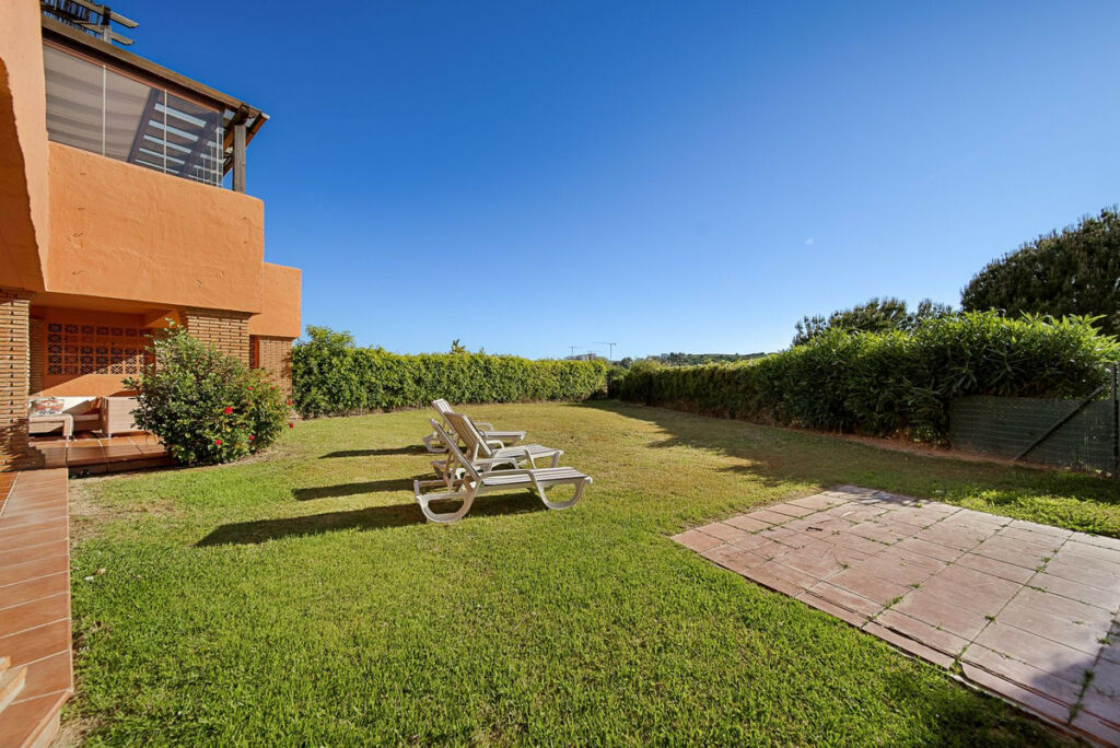 Ground Floor Apartment Casares Playa Málaga - image 4