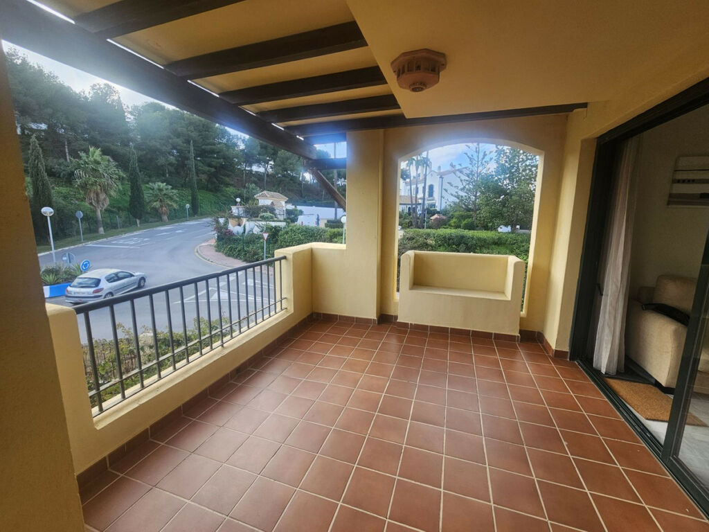 Middle Floor Apartment Riviera del Sol Málaga - image 4