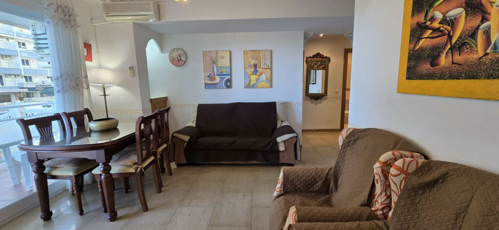 Middle Floor Apartment La Carihuela Málaga - image 4