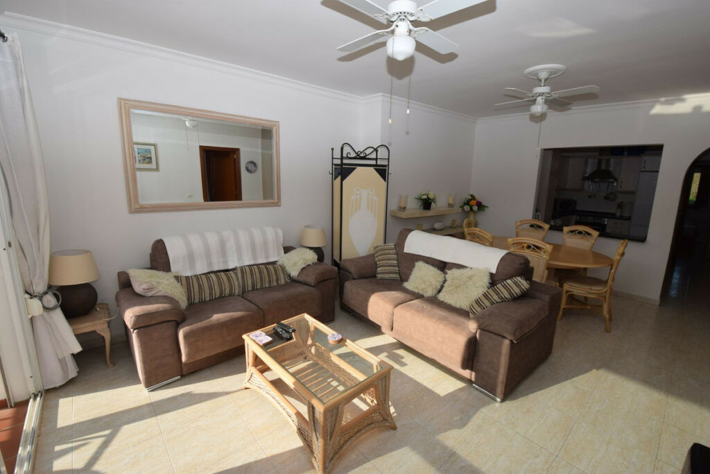 Middle Floor Apartment La Cala de Mijas Málaga - image 2