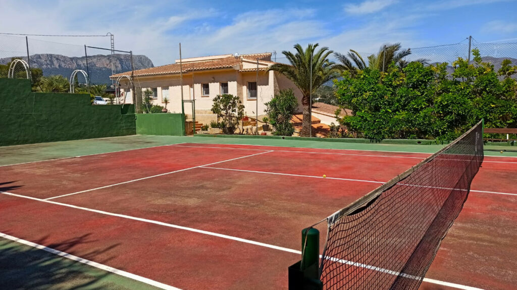 Detached Villa Calpe Alicante - image 4