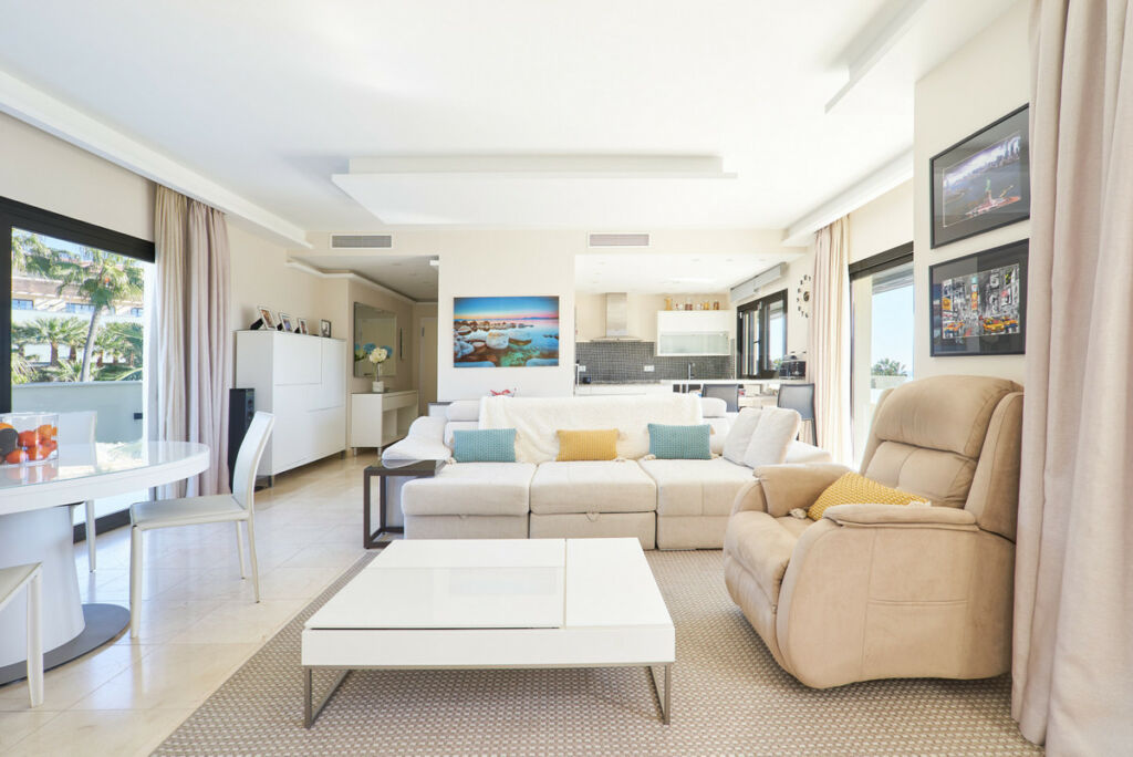 Penthouse Estepona Málaga - image 3