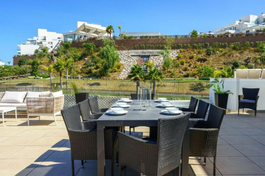 Penthouse Duplex La Cala Málaga - image 4