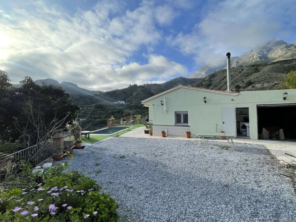 Detached Villa Río de la Miel Málaga - image 4