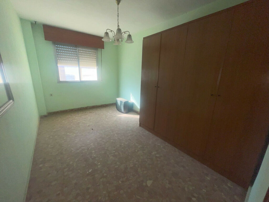 Middle Floor Apartment Estepona Málaga - image 4