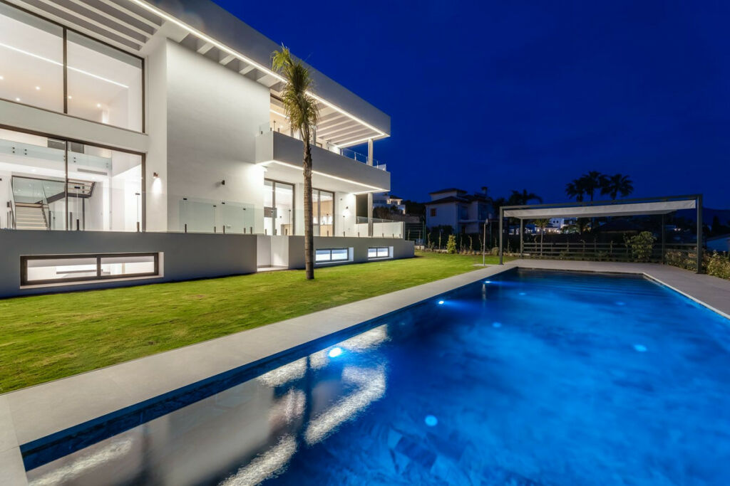 Detached Villa Benahavís Málaga - image 41