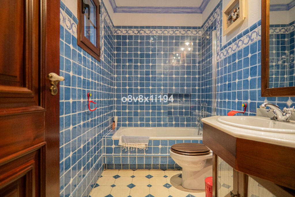 Detached Villa Fuengirola Málaga - image 41