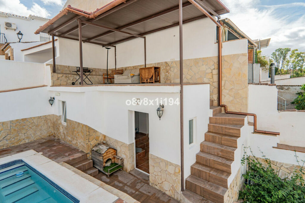 Detached Villa Pizarra Málaga - image 41