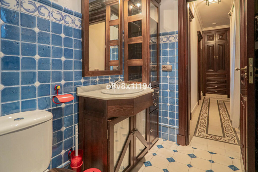 Detached Villa Fuengirola Málaga - image 42