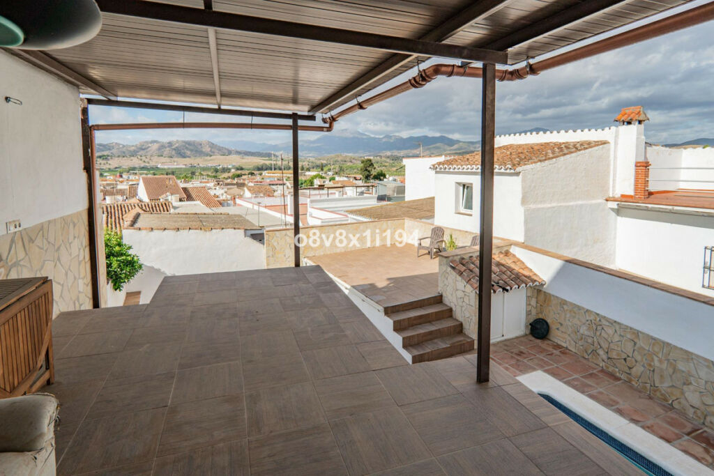 Detached Villa Pizarra Málaga - image 42
