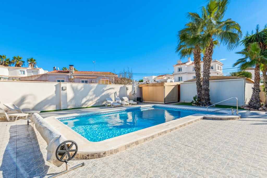 Detached Villa Ciudad Quesada Alicante - image 42