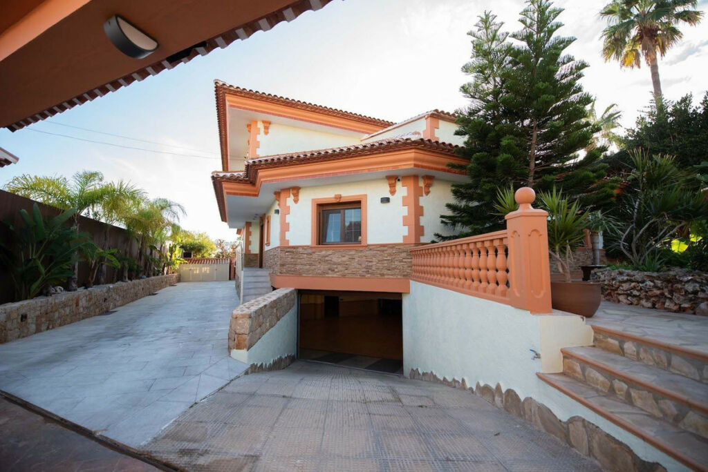 Detached Villa Calpe Alicante - image 42