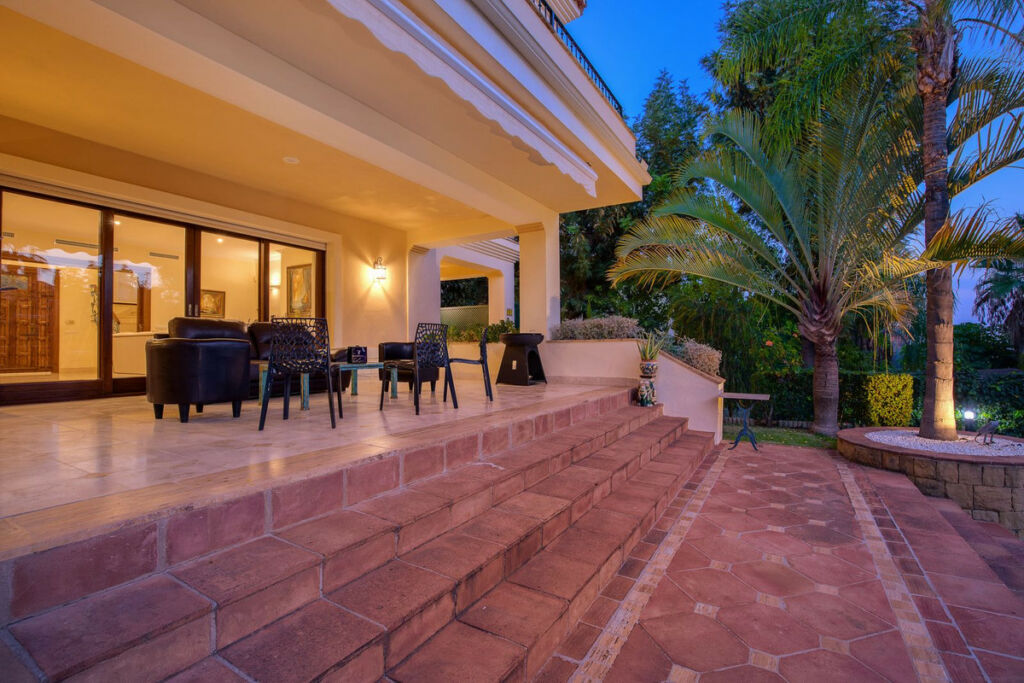 Detached Villa Los Arqueros Málaga - image 41