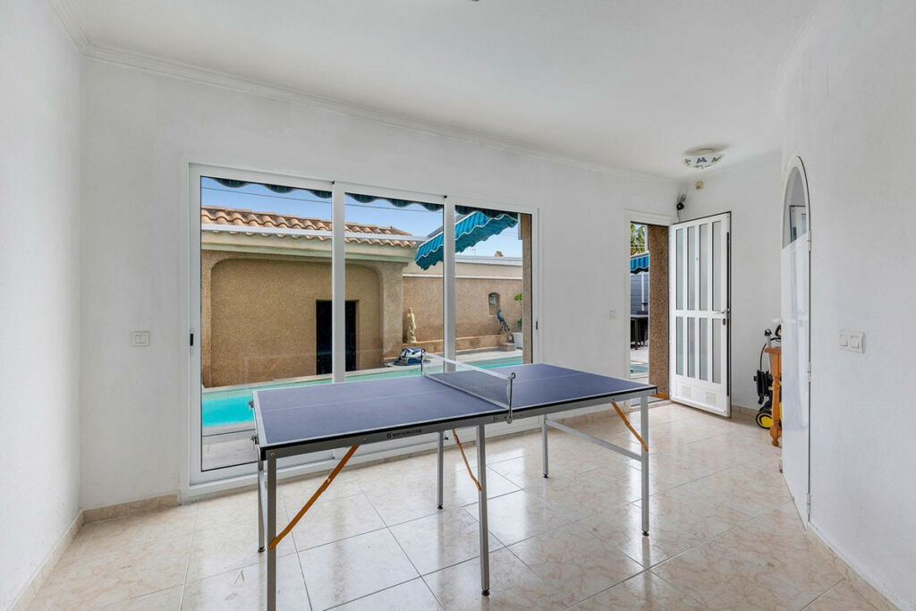 Detached Villa Torrevieja Alicante - image 43